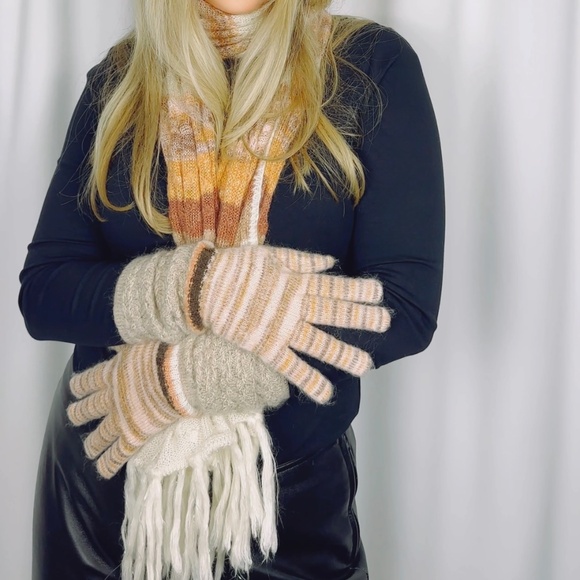 Vintage Missoni Foulard Scarf + Gloves Set with Sparkle Weave in Italian Mohair - Picture 11 of 13